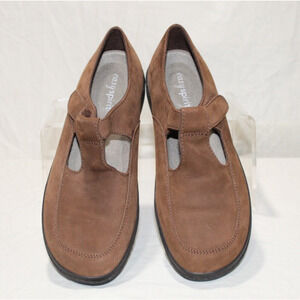 Easy Spirit "Esvernon" Women's Mary Janes Brown Suede Shoes - 9.5 M